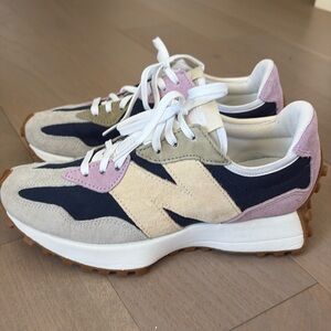 New Balance 327 Womens Sneakers Shoes Navy / Purple / Grey Blush size 7.5